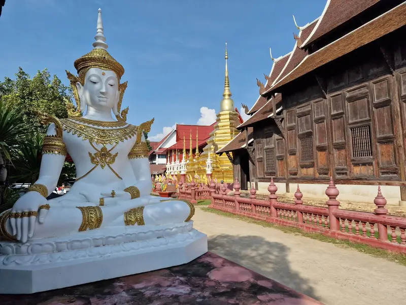 Wat Phan Tao, photo 2