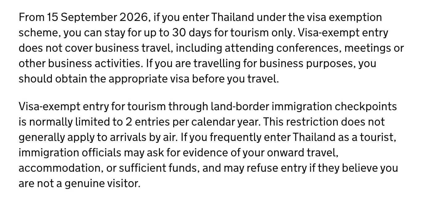 Two paragraphs of UK government travel advice on visa-exempt entry to Thailand, mentioning land-border checkpoints and arrivals by air.
